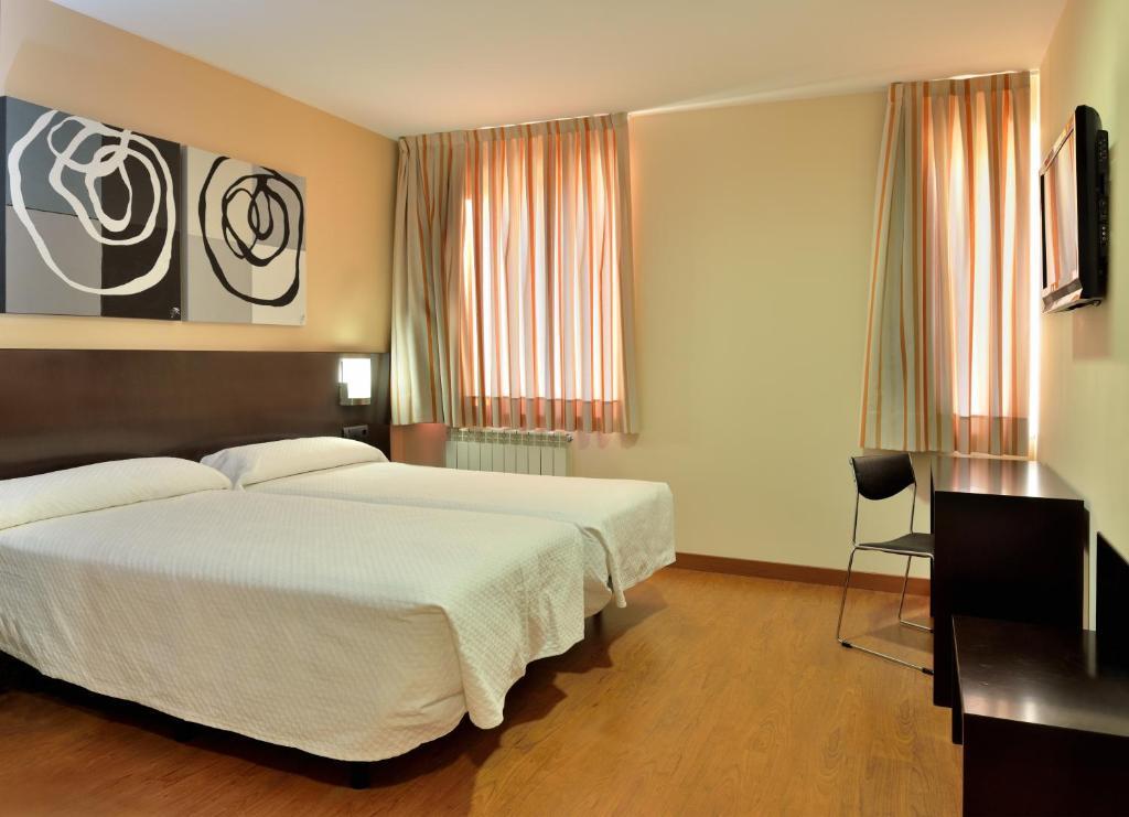 Hotel El Paso Honroso Hospital de Órbigo Rum bild