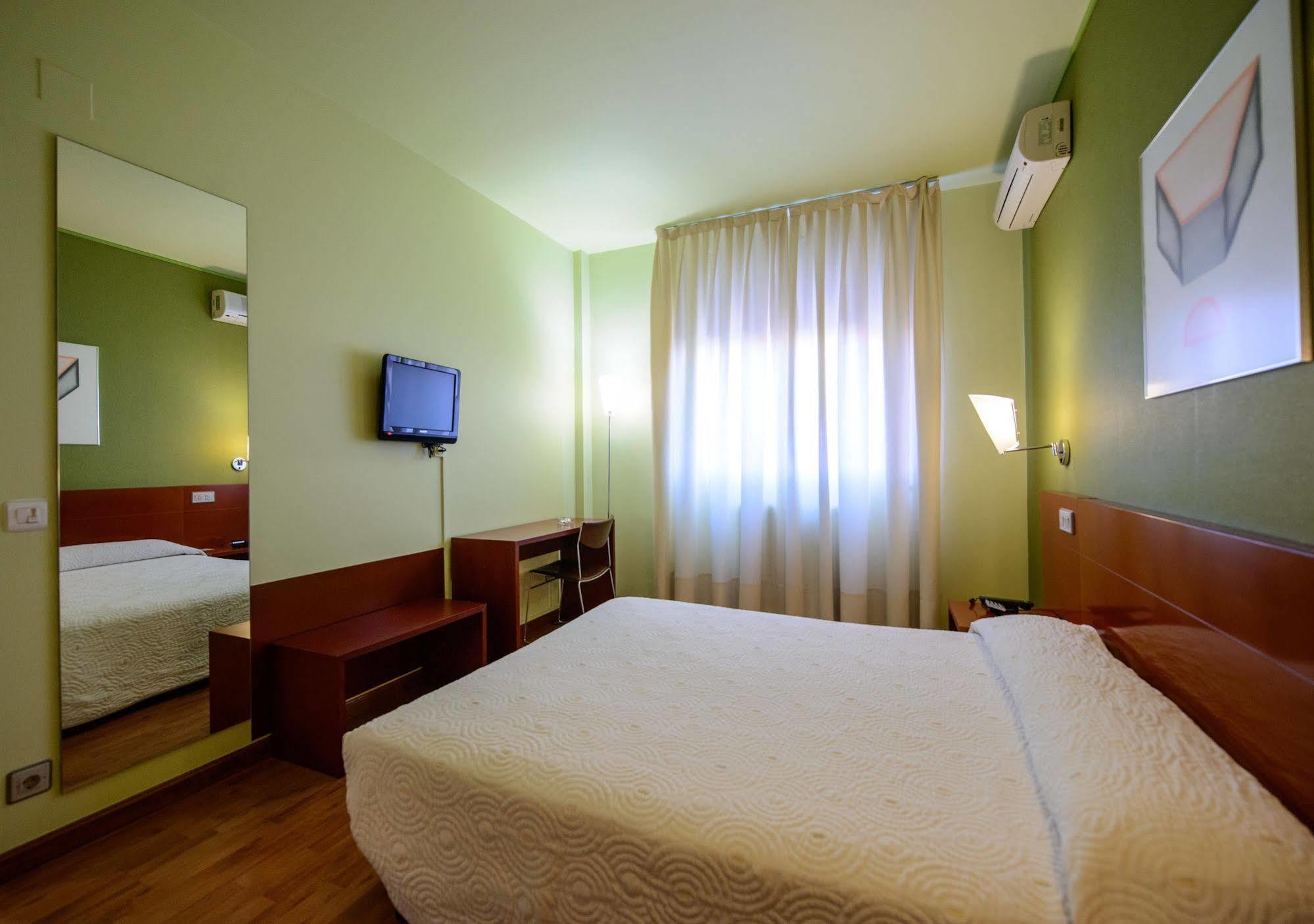 Hotel El Paso Honroso Hospital de Órbigo Exteriör bild
